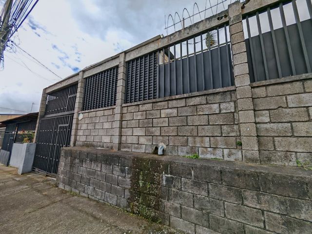 Venta de propiedad con una Bodega, ideal para desarrollo de apartamentos, San Antonio de Coronado — foto 5 de 5