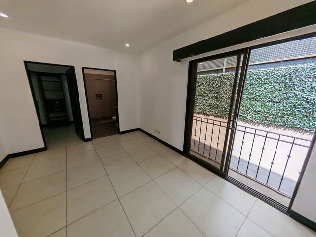 Venta de casa en condominio Atocha, Lagunilla de Heredia — foto 3 de 5