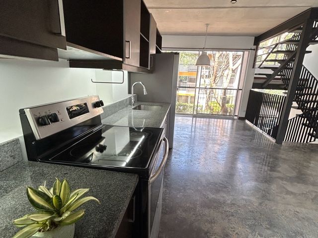 Loft in Santa Ana Downtown — photo 11 of 16