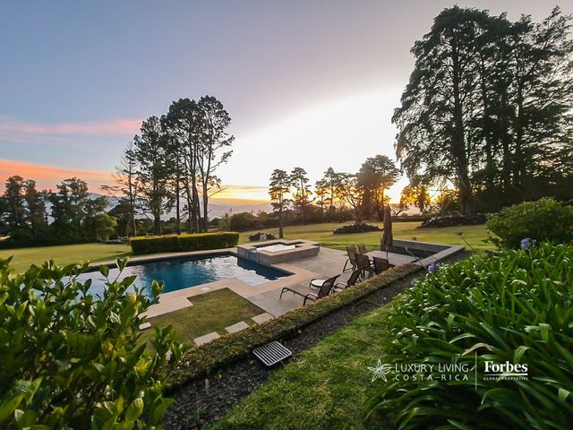 21325 - The Views Mountain Estate in San Jose de la Montaña — photo 1 of 21
