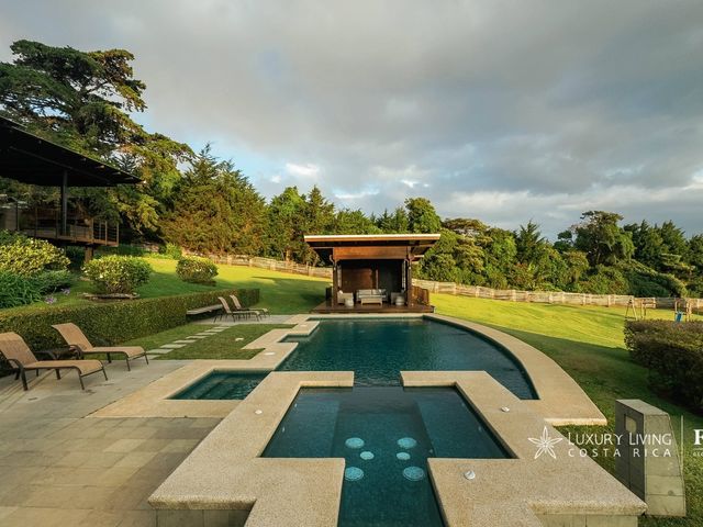 21325 - The Views Mountain Estate in San Jose de la Montaña — photo 5 of 21