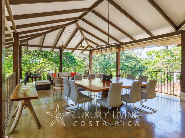 20423–PRECIO SUPER REDUCIDO/Casa con terreno, piscina y casa huéspedes — photo 5 of 21