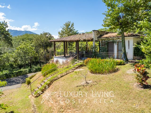 20423–PRECIO SUPER REDUCIDO/Casa con terreno, piscina y casa huéspedes — photo 21 of 21