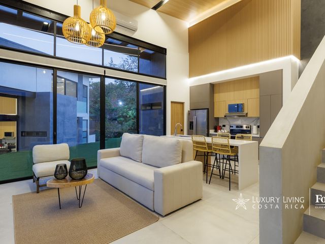 Luxury Villas Investment Property in Tamarindo, Costa Rica — photo 12 of 21