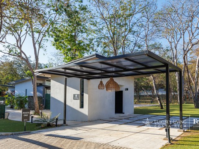 Luxury Villas Investment Property in Tamarindo, Costa Rica — photo 18 of 21