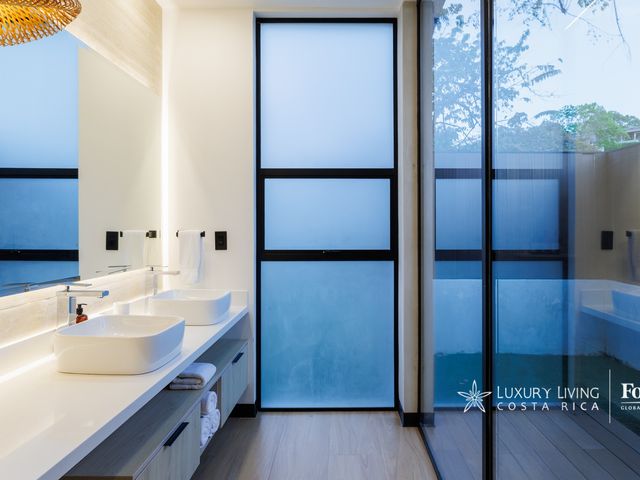 Luxury Villas Investment Property in Tamarindo, Costa Rica — photo 17 of 21