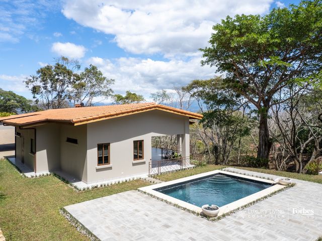 21333 - Contemporary Valley View One-Story House with Large Terrace — photo 2 of 21