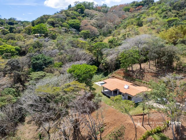 21333 - Contemporary Valley View One-Story House with Large Terrace — photo 5 of 21