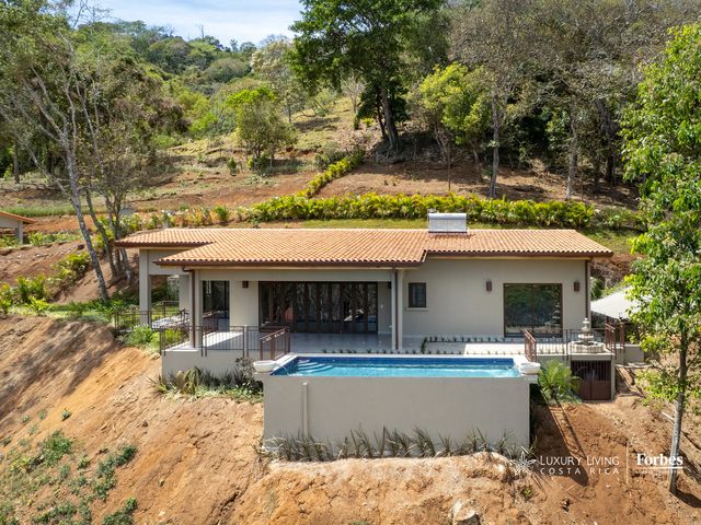 21343 - Private Atenas Home, Infinity Pool, Large Terrace & Views — photo 5 of 21