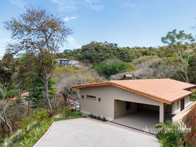 21343 - Private Atenas Home, Infinity Pool, Large Terrace & Views — photo 4 of 21
