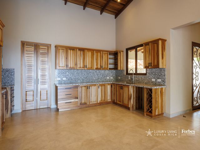 21343 - Private Atenas Home, Infinity Pool, Large Terrace & Views — photo 14 of 21