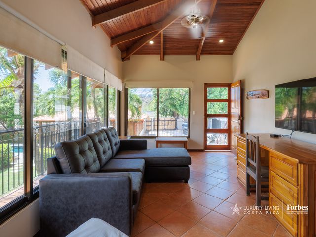 21348 - Casa Arenas Retreat, Playa Potrero, Guanacaste — photo 8 of 17
