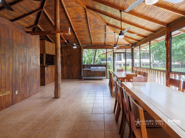 21348 - Casa Arenas Retreat, Playa Potrero, Guanacaste — photo 16 of 17