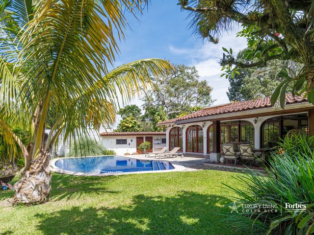 21219 - La Estancia de Maynard: Single-Level Home with Pool and 2 Guest Units — photo 7 of 12