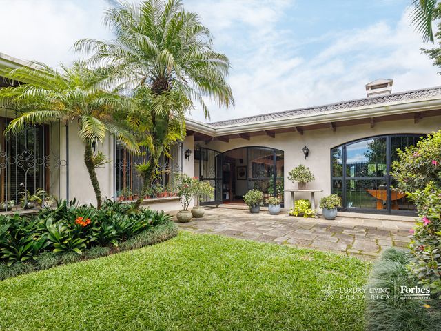 21366 - Detached house, 1 floor, 4 bedrooms surrounded by gardens — photo 14 of 21