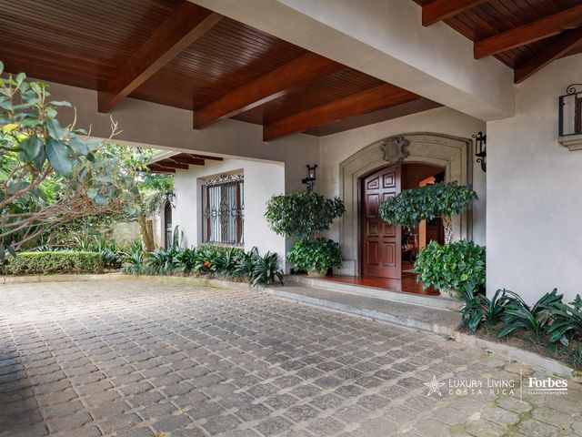 21366 - Detached house, 1 floor, 4 bedrooms surrounded by gardens — photo 13 of 21