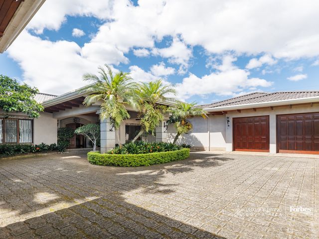 21366 - Detached house, 1 floor, 4 bedrooms surrounded by gardens — photo 18 of 21