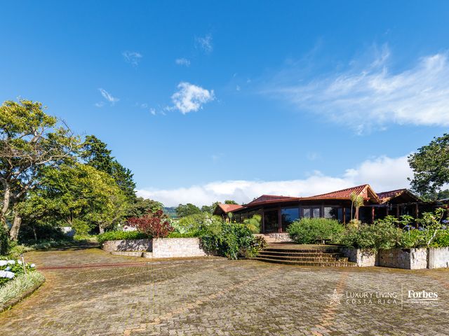 21368 - Spacious mountain home in Fraijanes with 5 bedrooms. — photo 6 of 21