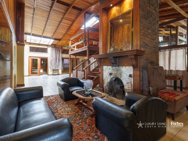 21368 - Spacious mountain home in Fraijanes with 5 bedrooms. — photo 15 of 21