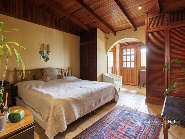 21368 - Spacious mountain home in Fraijanes with 5 bedrooms. — photo 21 of 21