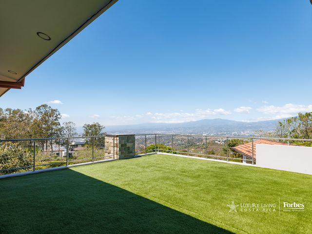 21372 - Luxury Residence with Views in Monasterio, Escazú — photo 13 of 21