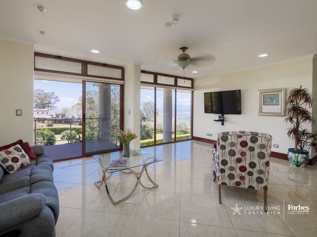21372 - Luxury Residence with Views in Monasterio, Escazú — photo 18 of 21