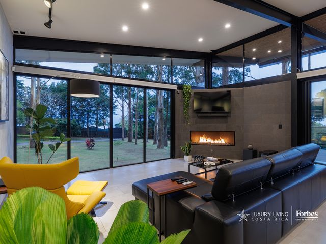 21373 - Contemporary Forest Villa | San Rafael de Heredia Residence — photo 10 of 20