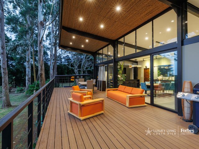 21373 - Contemporary Forest Villa | San Rafael de Heredia Residence — photo 14 of 20