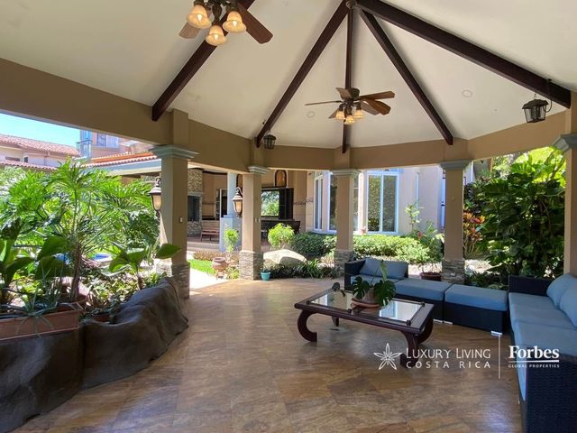 21375 - Luxury Home in Valle del Sol with 4 Bedrooms — photo 11 of 21