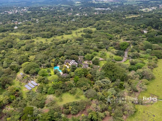 20440 - 46-Hectare Estate with Development Potential in La Garita — photo 1 of 21