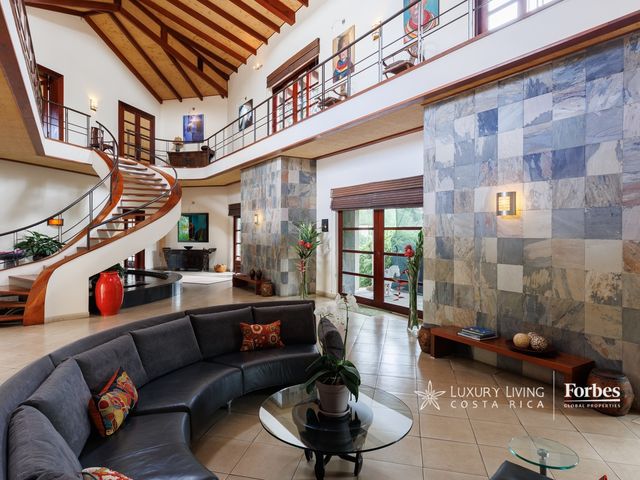 20440 - 46-Hectare Estate with Development Potential in La Garita — photo 10 of 21