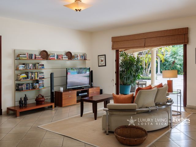 20440 - 46-Hectare Estate with Development Potential in La Garita — photo 11 of 21