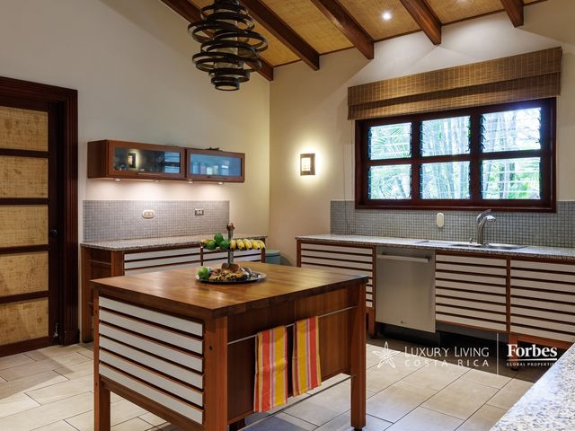 20440 - 46-Hectare Estate with Development Potential in La Garita — photo 12 of 21