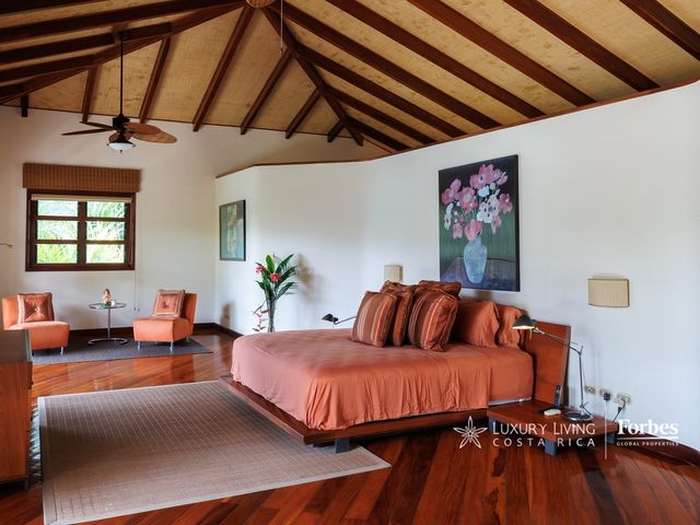 20440 - 46-Hectare Estate with Development Potential in La Garita — photo 13 of 21