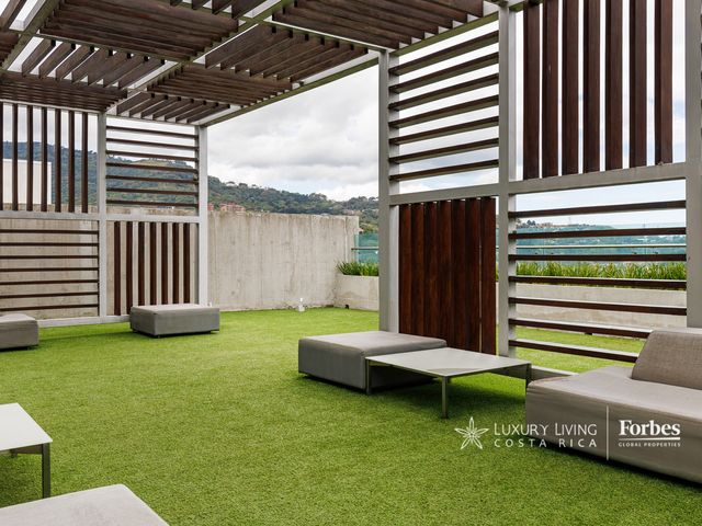 21384 - Remodeled and Fully Equipped Single Loft with Premium Amenities — photo 11 of 11