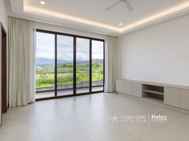 19924 – Modern new luxury home for sale in Residencial La Hacienda — photo 8 of 20