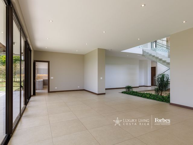 19924 – Modern new luxury home for sale in Residencial La Hacienda — photo 4 of 20