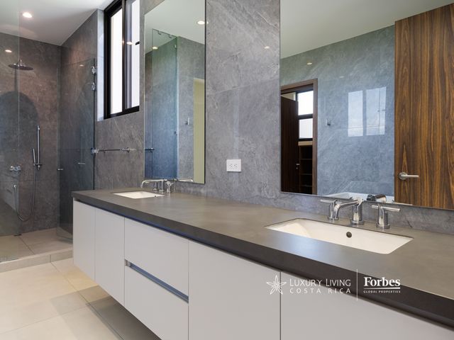 19924 – Modern new luxury home for sale in Residencial La Hacienda — photo 12 of 20