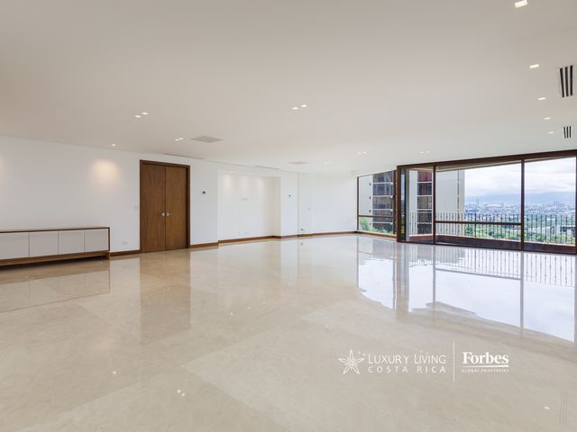 19245 - Spacious luxury apartment for rent or sale in Monteplata — photo 1 of 18