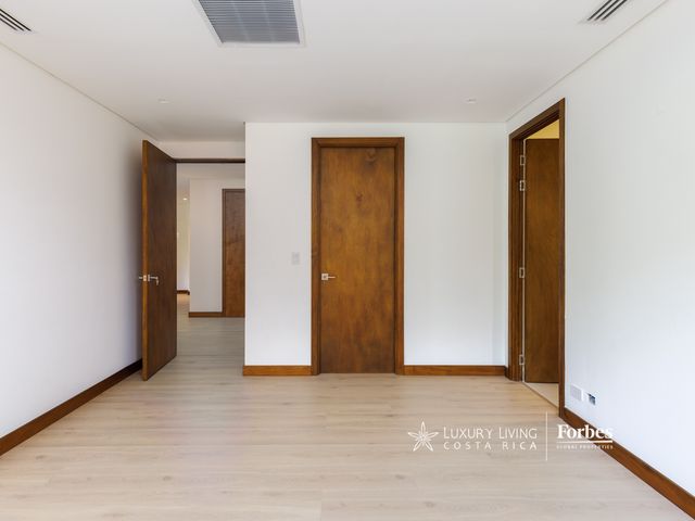 19245 - Spacious luxury apartment for rent or sale in Monteplata — photo 7 of 18