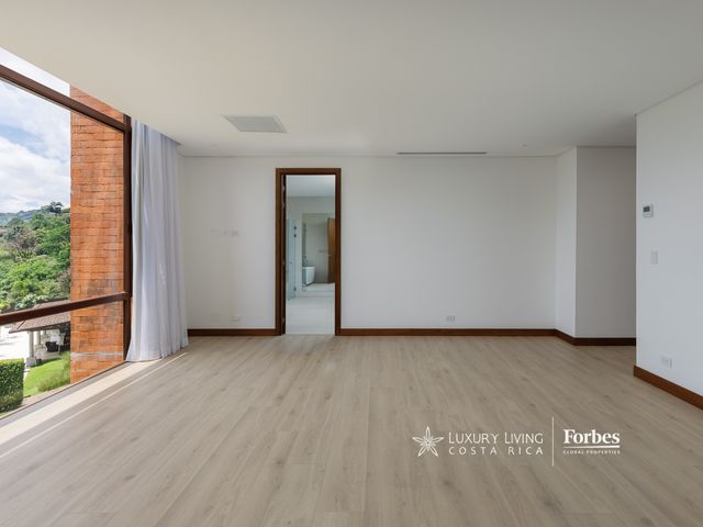 19245 - Spacious luxury apartment for rent or sale in Monteplata — photo 11 of 18