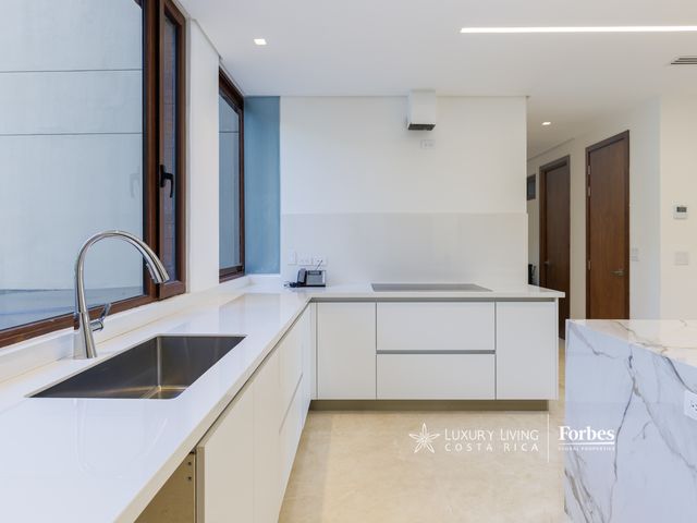 19245 - Spacious luxury apartment for rent or sale in Monteplata — photo 2 of 18