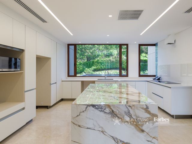 19245 - Spacious luxury apartment for rent or sale in Monteplata — photo 5 of 18