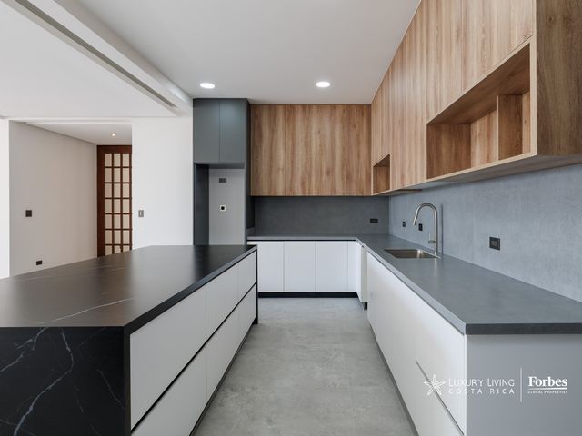 21388 - Apartment for rent with 4 bedrooms and luxury amenities — photo 2 of 21