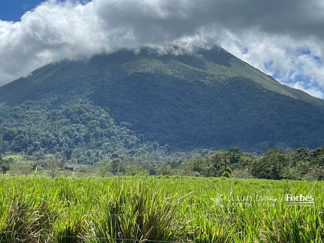 21389 - Property for Sale for Hospitality Development in La Fortuna — photo 1 of 7