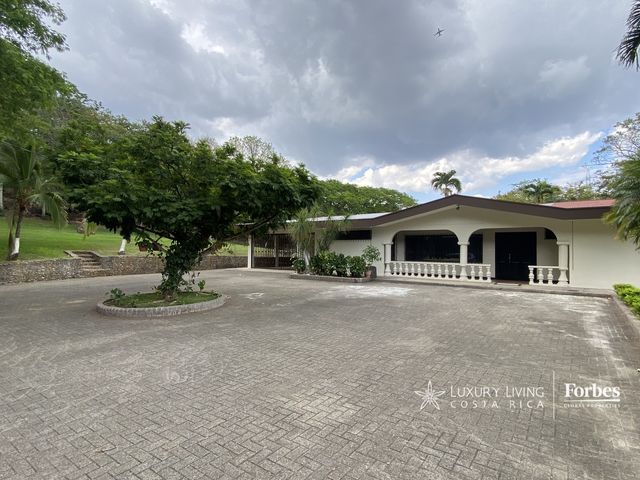 21391 - Spacious Estate for Rent with Pool and Deer in Ciruelas — photo 11 of 21