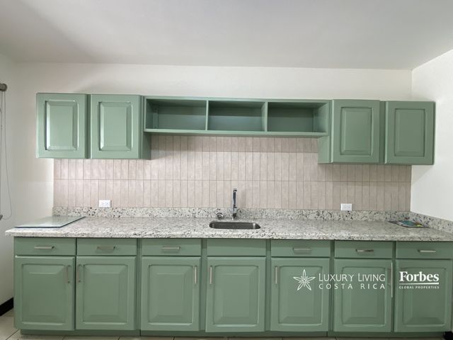 21391 - Spacious Estate for Rent with Pool and Deer in Ciruelas — photo 13 of 21