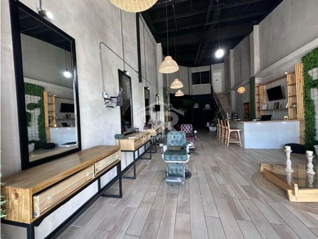 Local comercial en Alquiler — photo 5 of 7