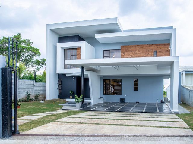 Residencia Miranda — photo 1 of 19