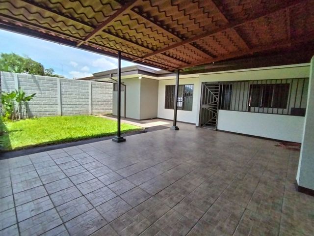 La Trinidad de Alajuela — photo 10 of 13